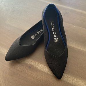 Rothy’s The Point Black Solid